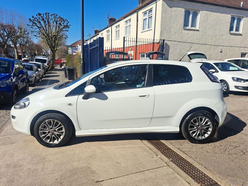 View FIAT PUNTO 1.4 Punto 3-door 1.4 8v 75 Gbt