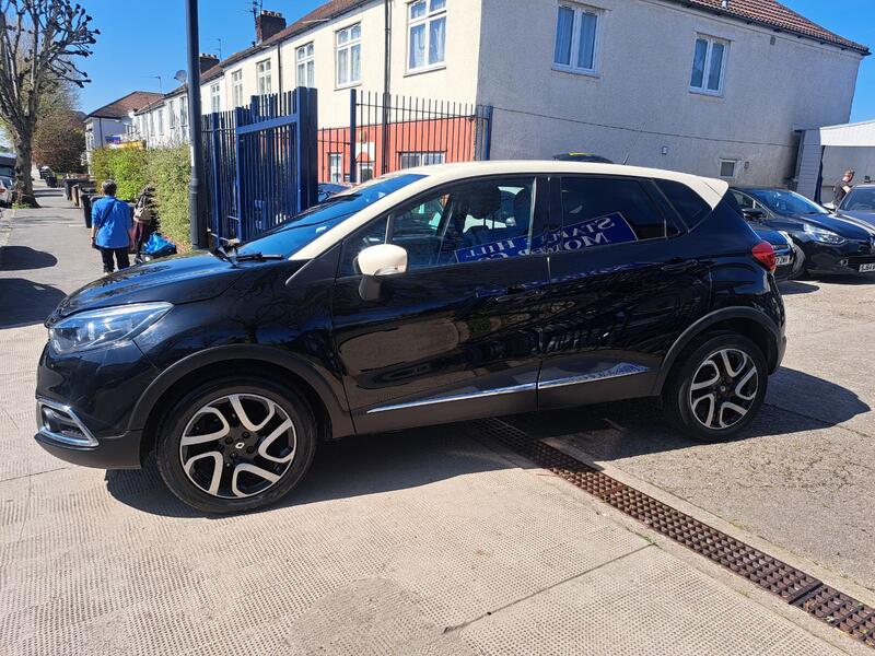 View RENAULT CAPTUR 0.9 Signature Nav TCe 90