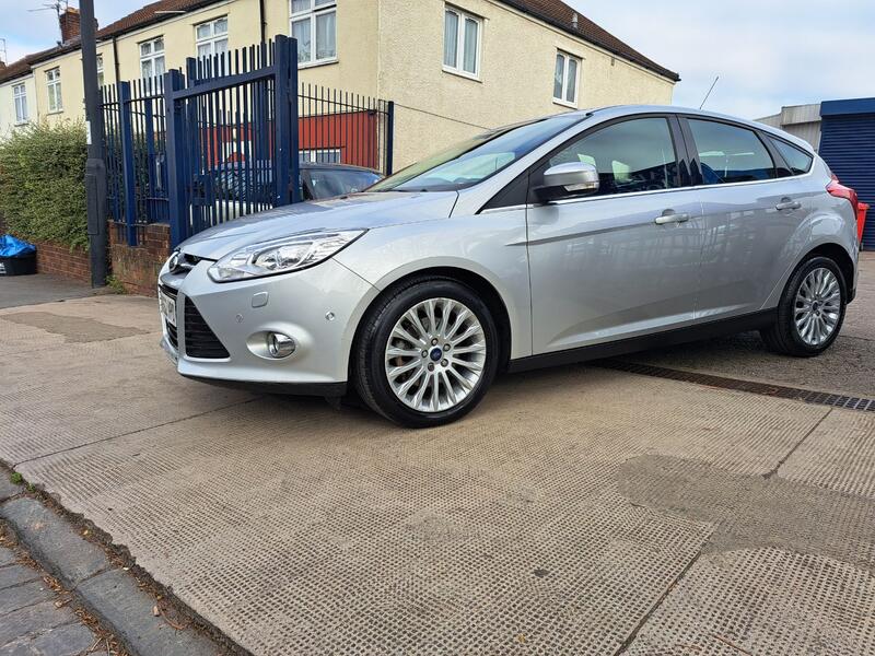 View FORD FOCUS 1.6 T EcoBoost Titanium X