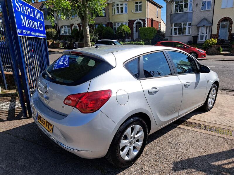 View VAUXHALL ASTRA 1.6 i Design