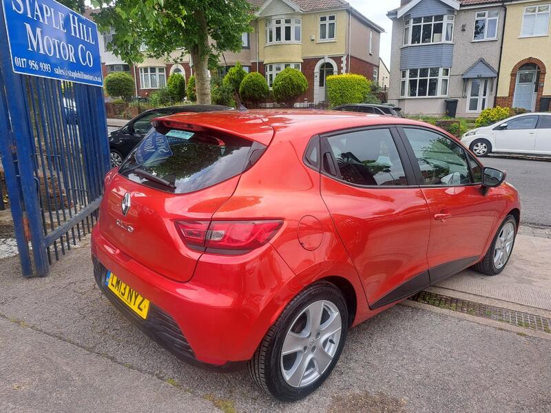 View RENAULT CLIO 1.2 16V Expression +