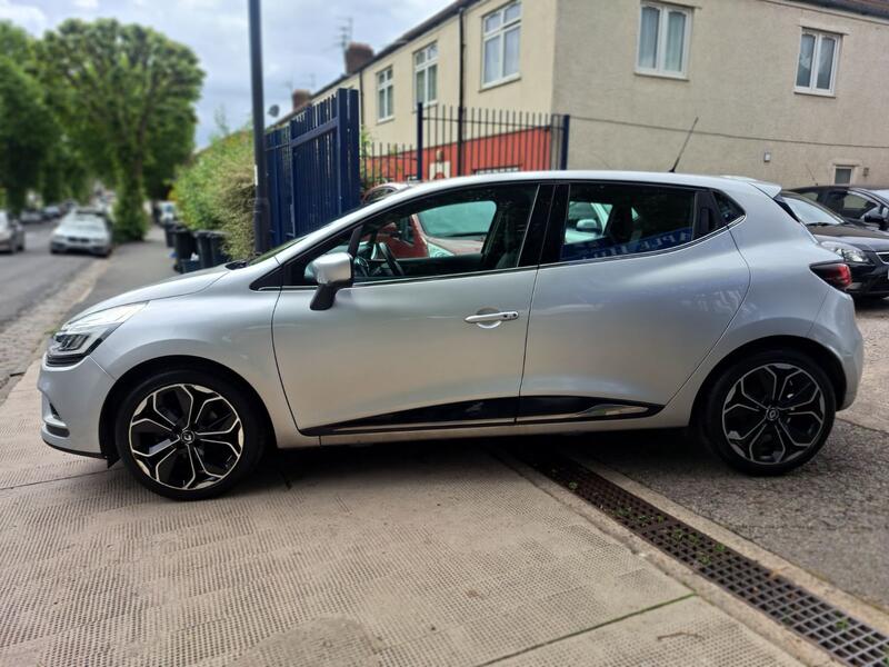 View RENAULT CLIO 0.9 Dynamique S Nav TCe 90