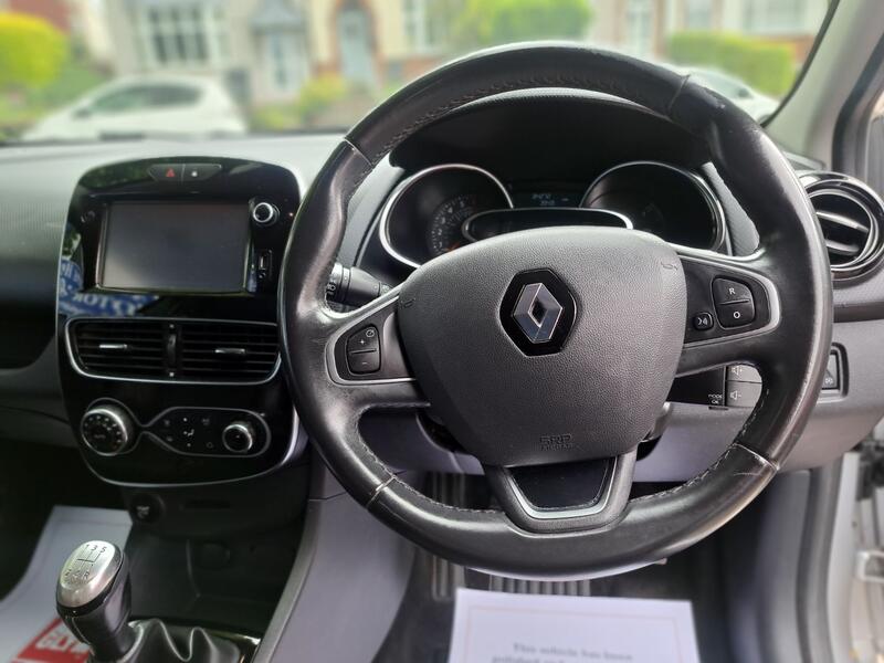 RENAULT CLIO