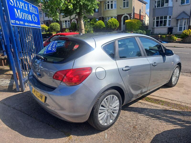 View VAUXHALL ASTRA 1.6 16v Excite