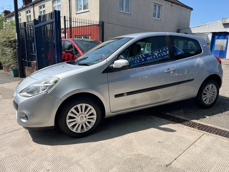 View RENAULT CLIO 1.2 I-Music