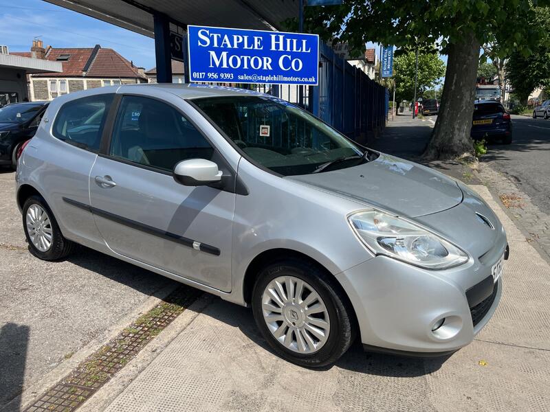 View RENAULT CLIO 1.2 I-Music