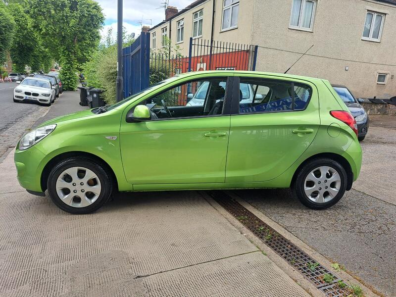 View HYUNDAI I20 1.2 Comfort