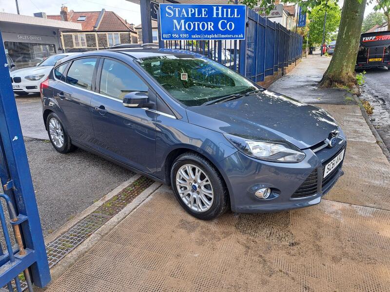 View FORD FOCUS 1.6 Titanium