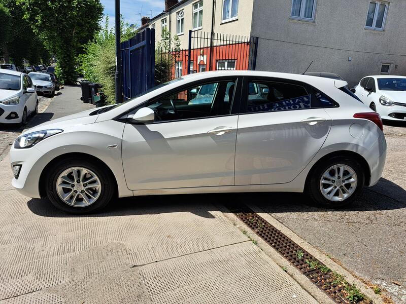 View HYUNDAI I30 1.4 Active