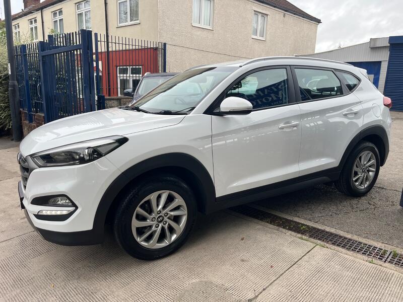 View HYUNDAI TUCSON 1.7 CRDi Blue Drive SE Nav
