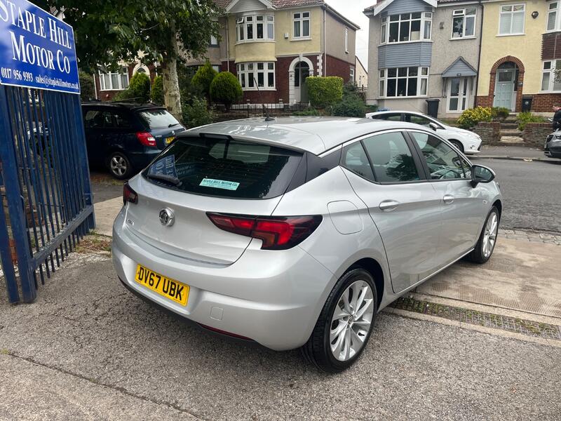 View VAUXHALL ASTRA 1.4 i Design