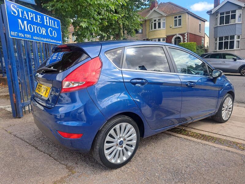View FORD FIESTA 1.4 Titanium