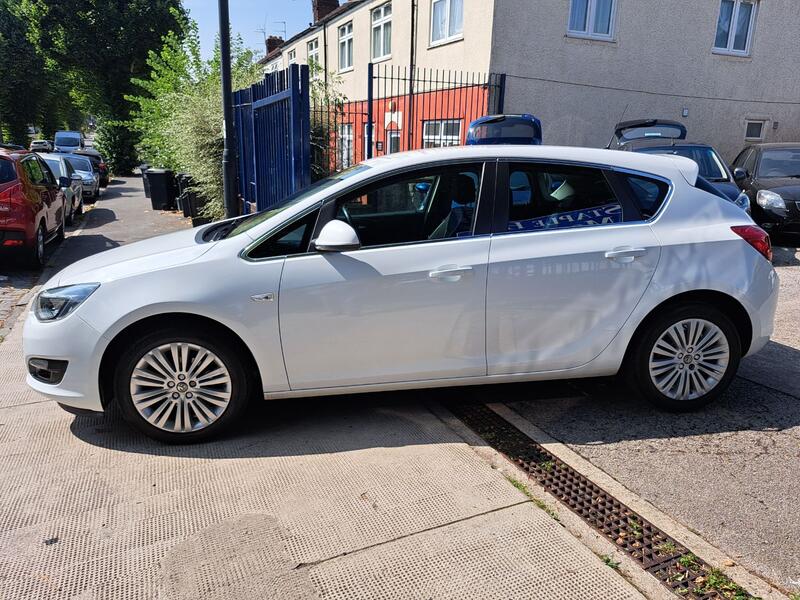 View VAUXHALL ASTRA 1.6 i Excite