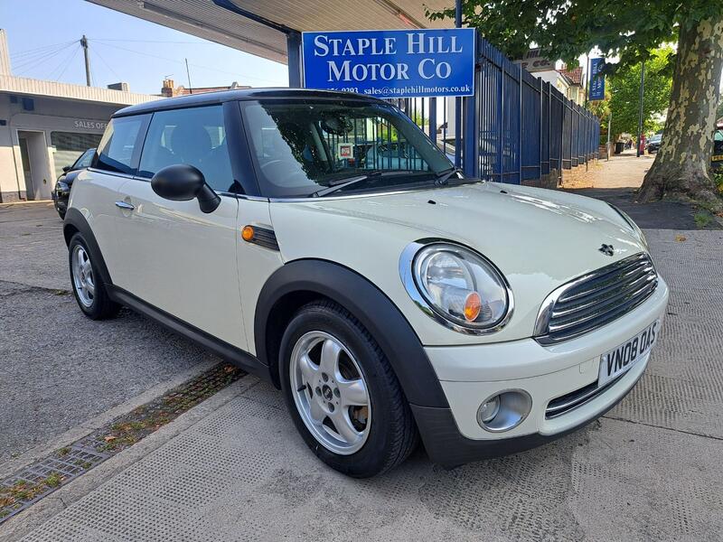 View MINI HATCH 1.6 Cooper Hatch