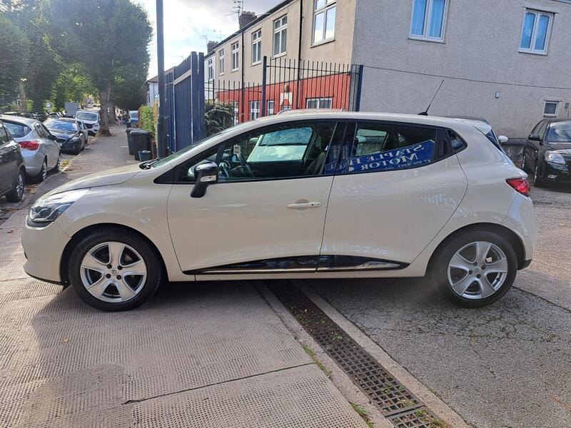 View RENAULT CLIO 1.2 Dynamique MediaNav 1.2 16V 75