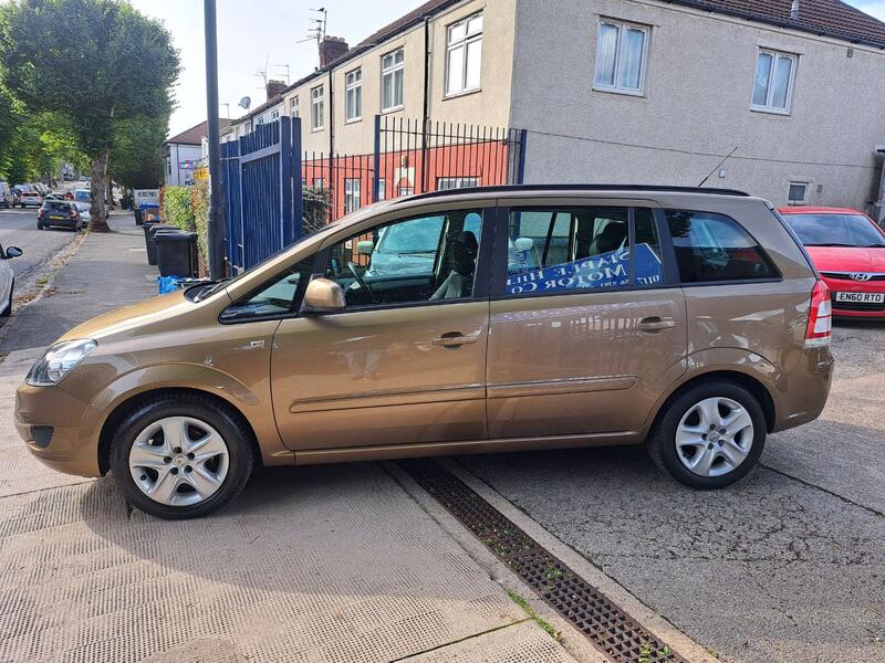 View VAUXHALL ZAFIRA 1.6 16V Exclusiv