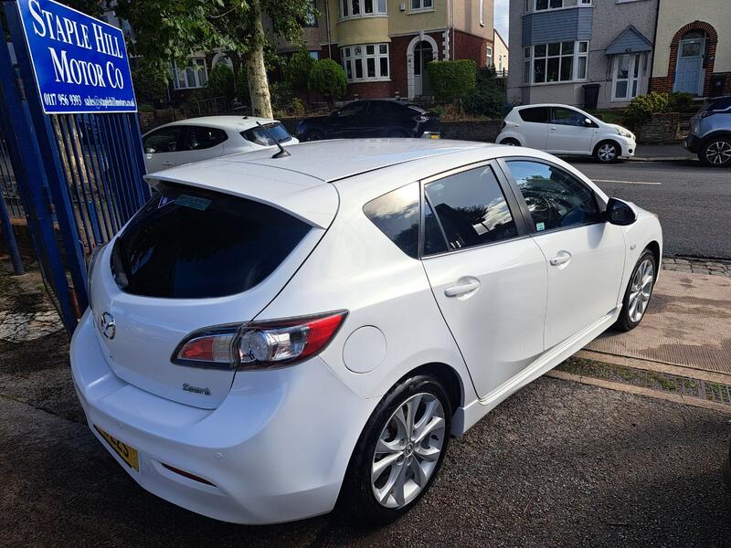 View MAZDA MAZDA3 1.6 Sport